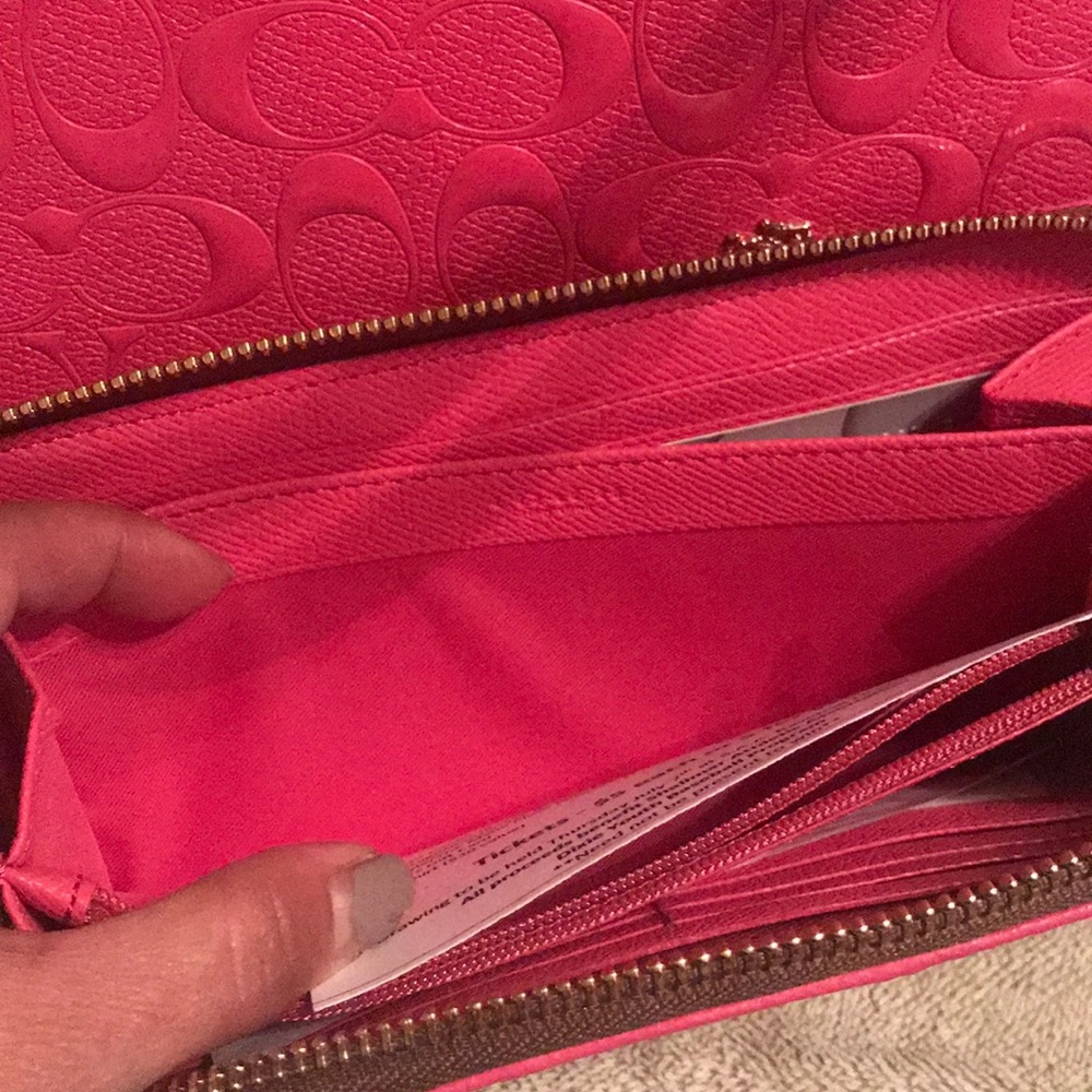 Wallet - Picture 2 of 4